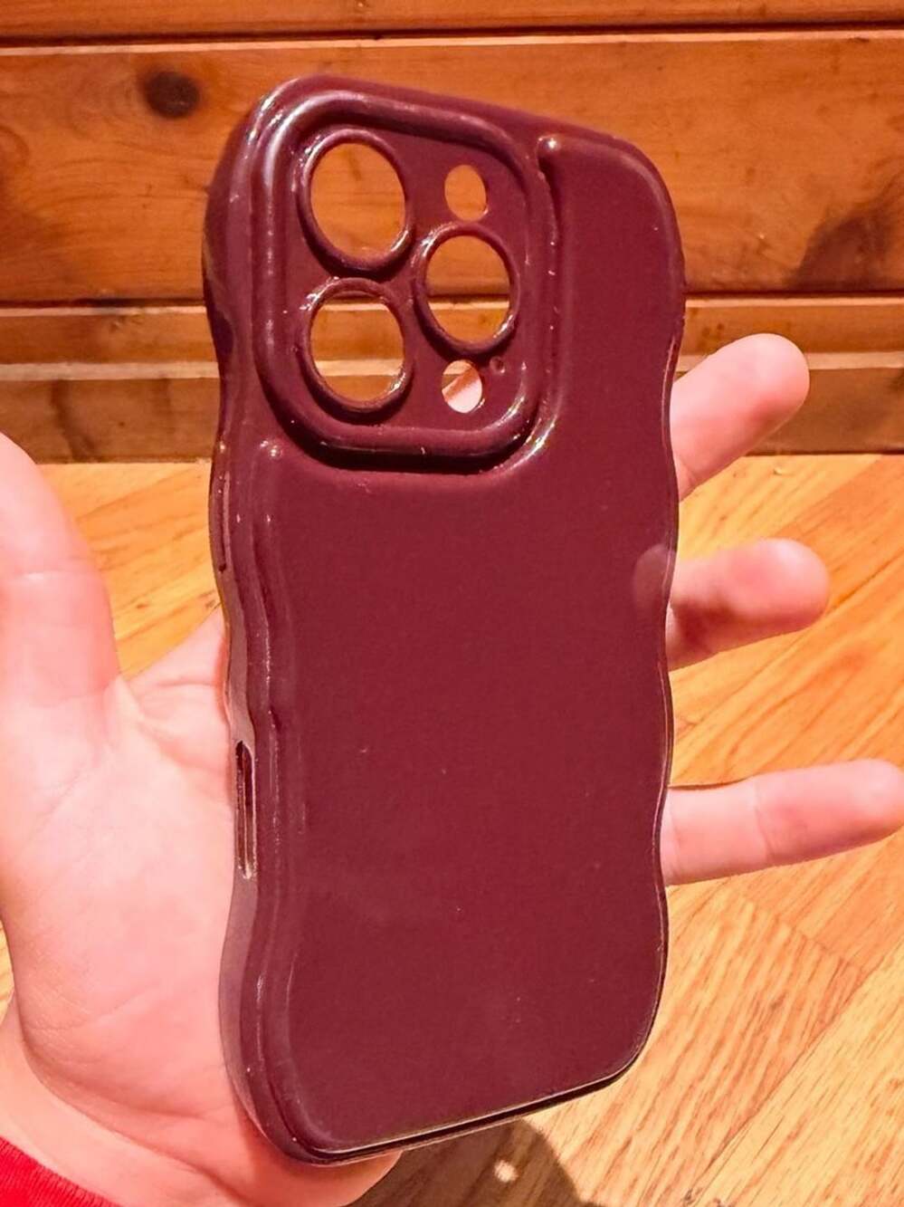 Iphone 15 Pro Burgundy Wavy Curly Edge Phone Case Wine Red